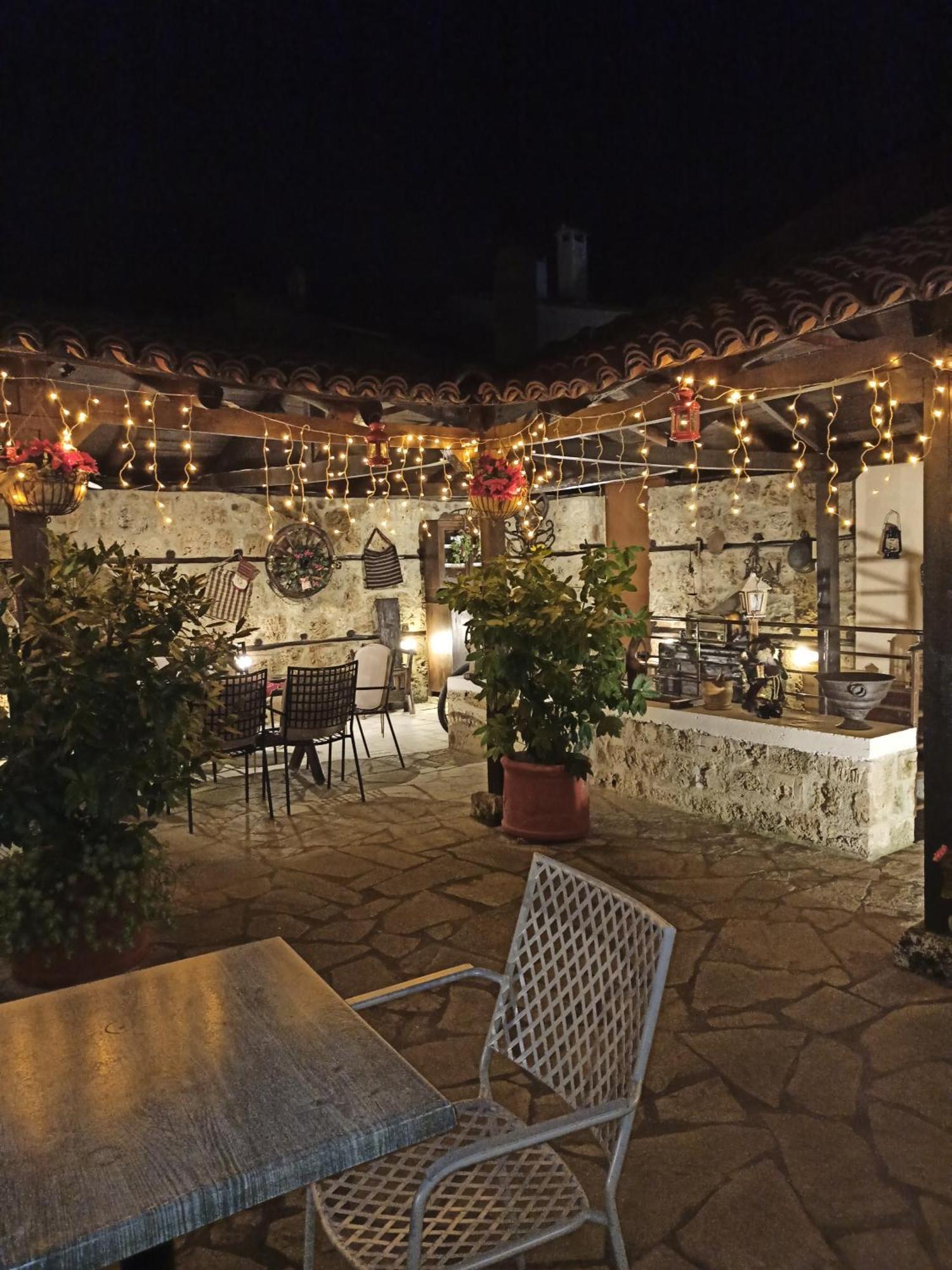 Hagiati Guesthouse เอเดสซา ภายนอก รูปภาพ